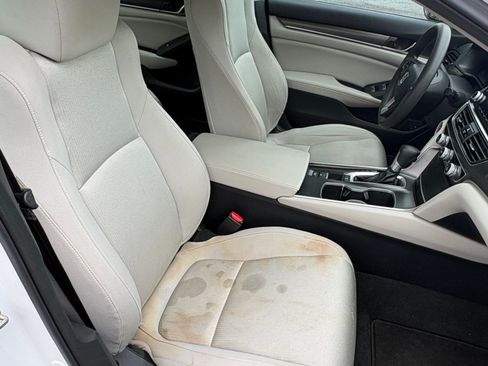 Used 2018 Honda Accord LX image 11