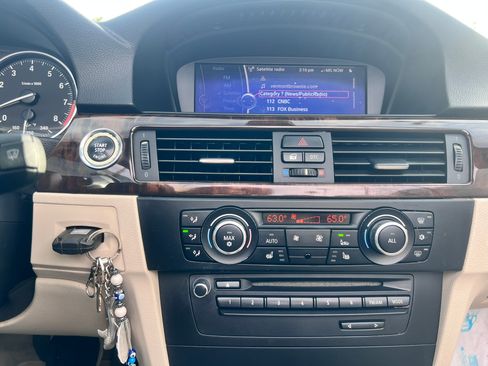 Used 2011 BMW 328i 328i Convertible 2D image 8