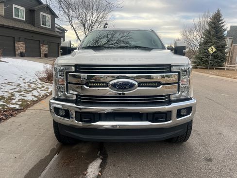 Used 2019 Ford F250 Lariat w/ Lariat Ultimate Package image 4