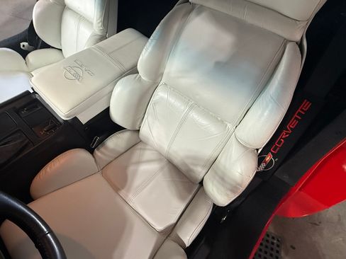 Used 1993 Chevrolet Corvette Convertible RWD image 14