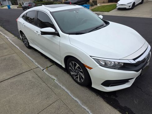 Used 2017 Honda Civic EX image 2