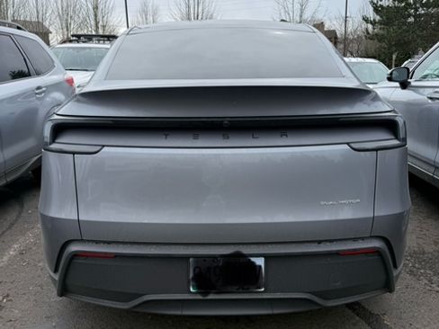 Used 2026 Tesla Model Y Long Range image 4
