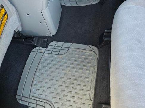 Used 2013 Toyota Highlander 4WD image 16