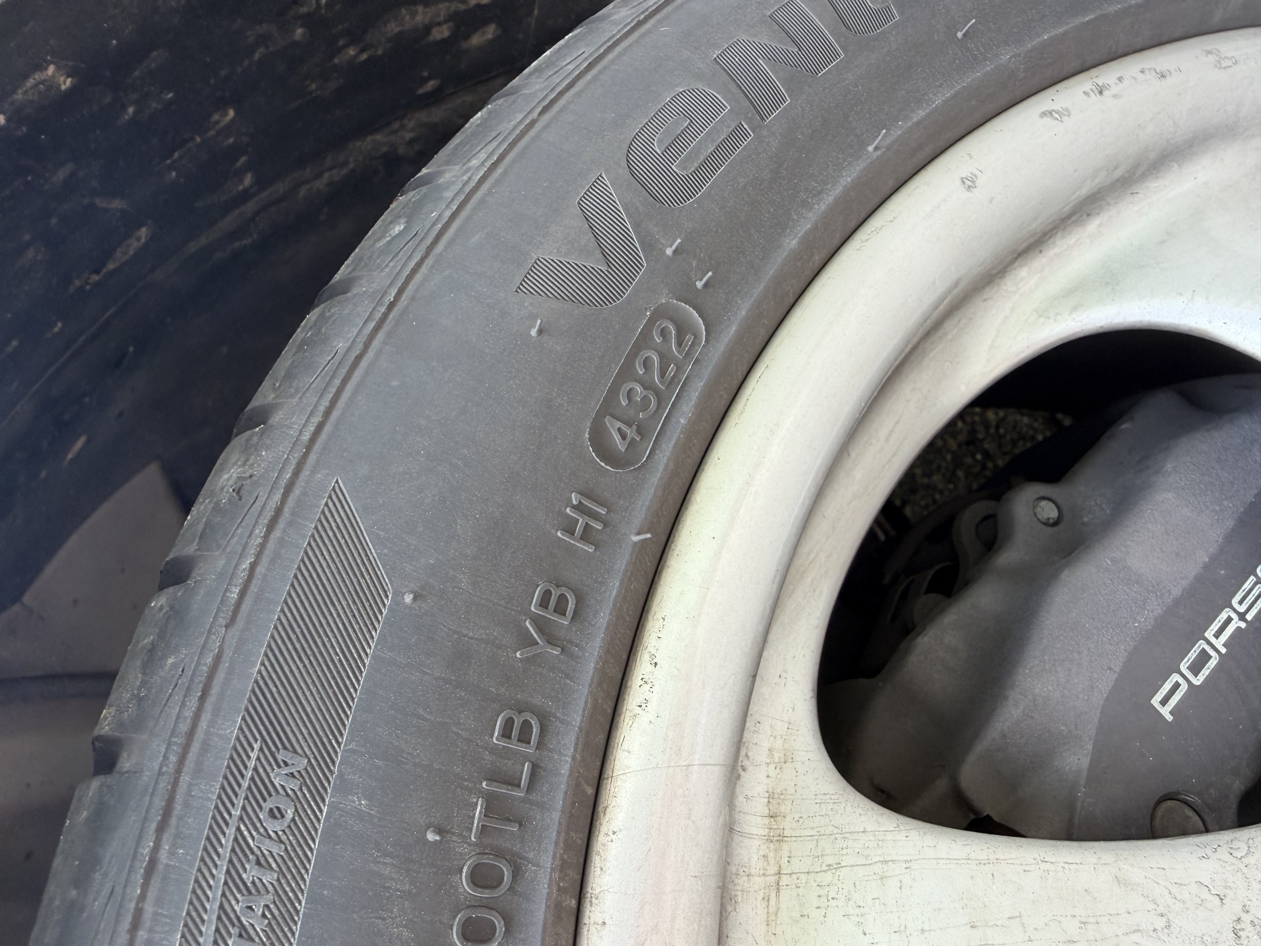 Used 1999 Porsche Boxster RWD image 14