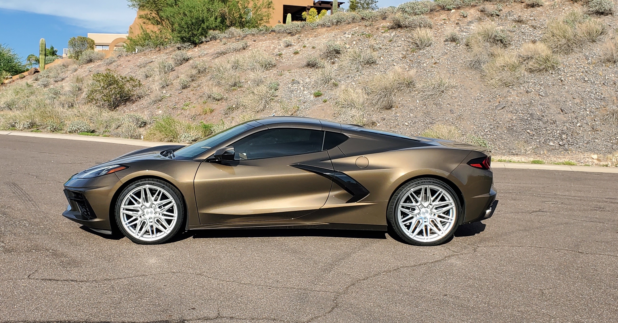 Used 2020 Chevrolet Corvette Stingray Preferred Cpe w/ 2LT Preferred Equipment Group RWD image 8