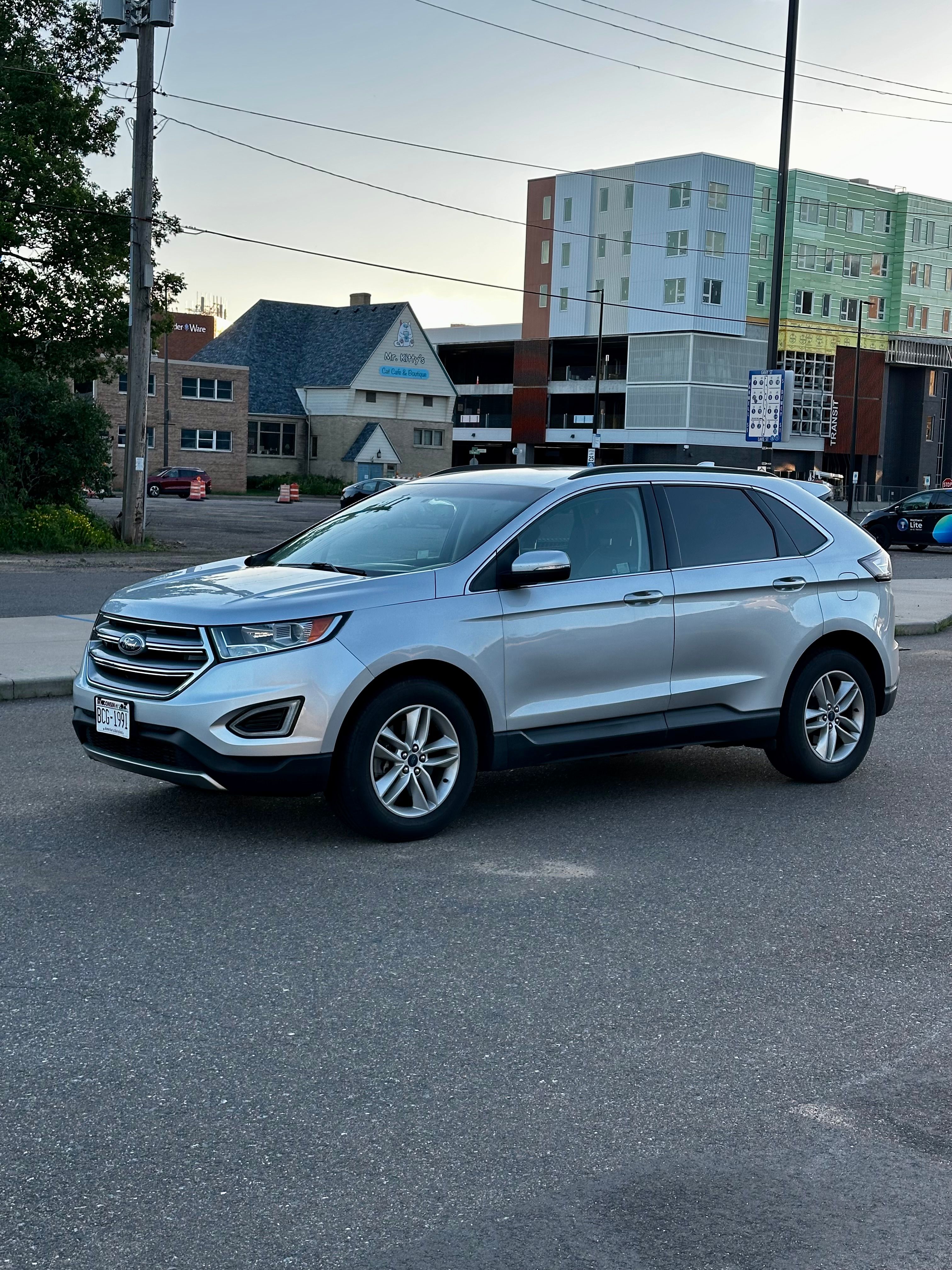 Used 2017 Ford Edge SEL AWD/4WD image 2
