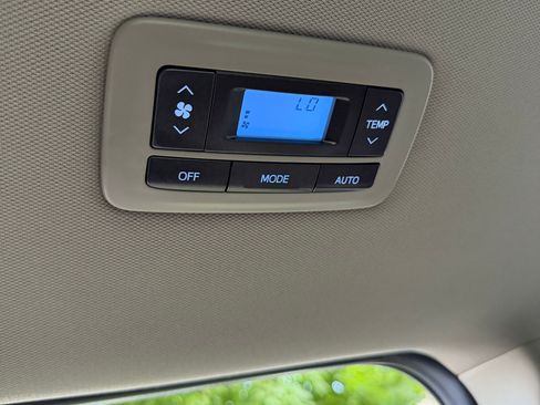 Used 2020 Toyota Sienna Limited Premium AWD/4WD image 18