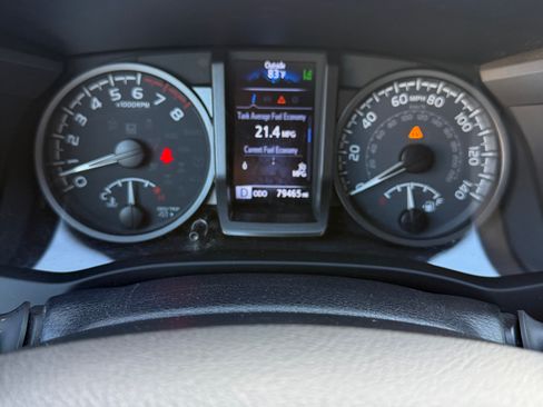 Used 2023 Toyota Tacoma TRD Sport AWD/4WD image 15