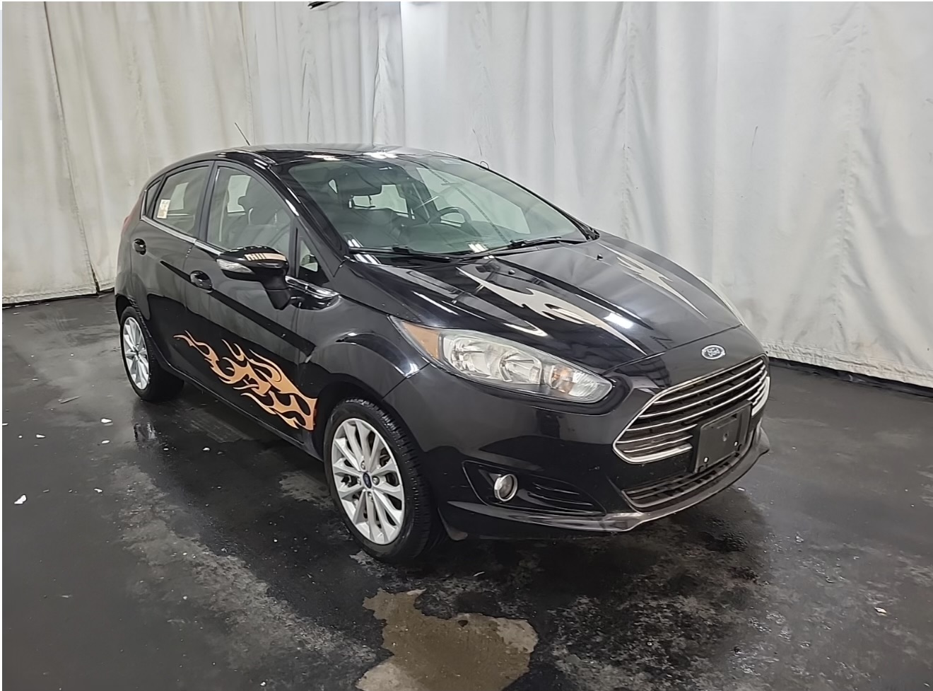 Used 2018 Ford Fiesta Titanium FWD image 4
