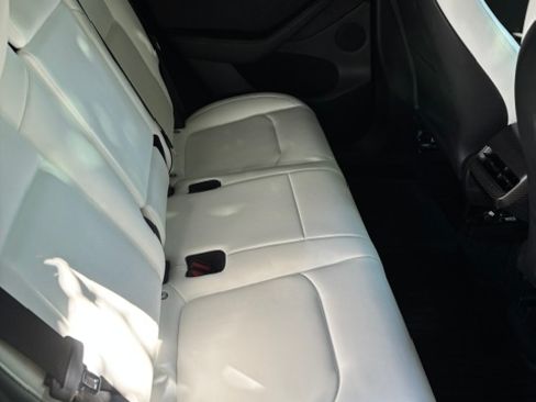 Used 2023 Tesla Model Y Performance AWD/4WD image 12