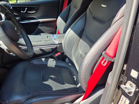 Used 2025 Mercedes-Benz GLC 43 AMG 4MATIC image 9