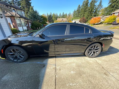 Used 2023 Dodge Charger R/T w/ Plus Group image 9