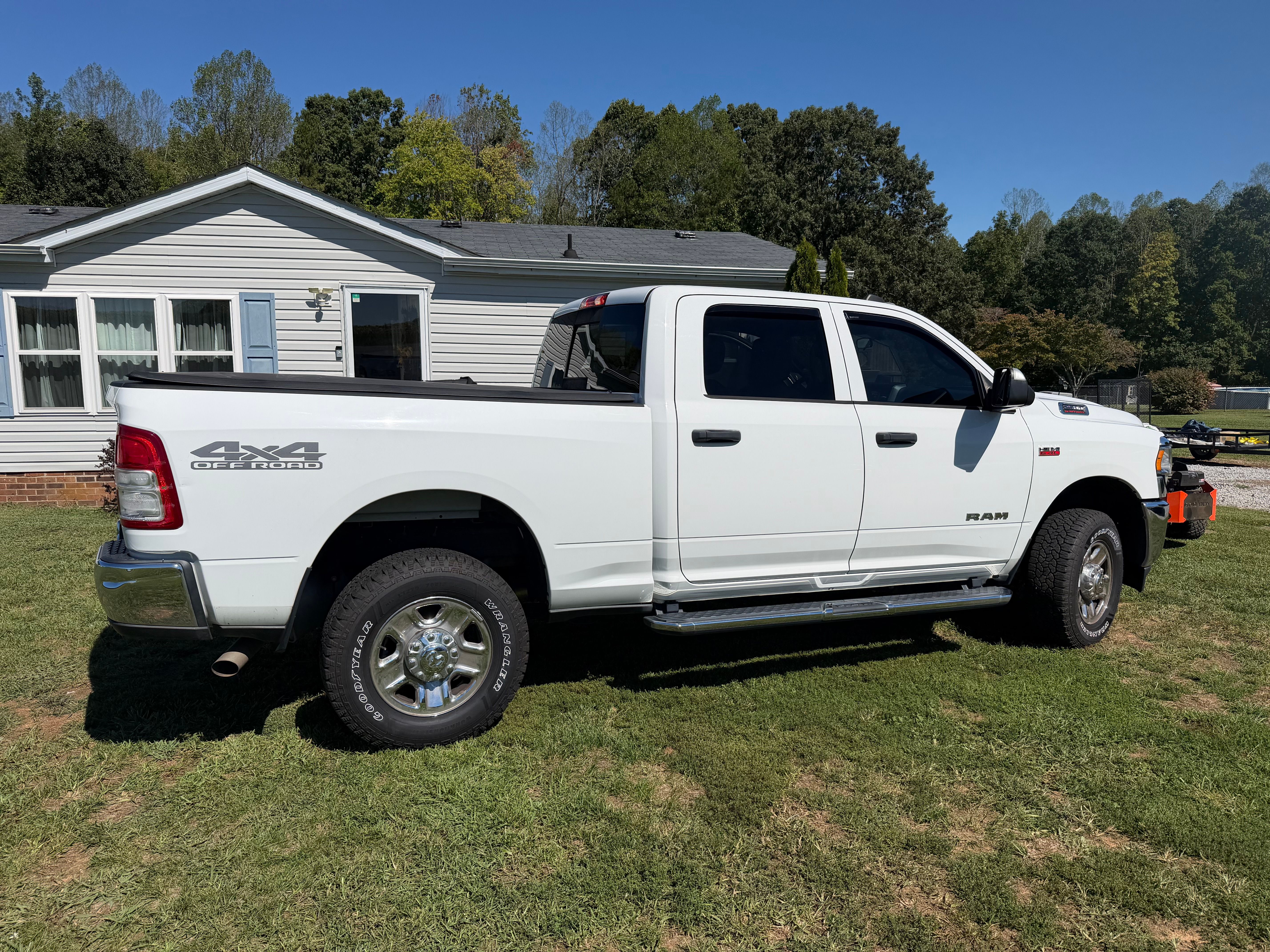 Used 2022 RAM 2500 Tradesman AWD/4WD image 13