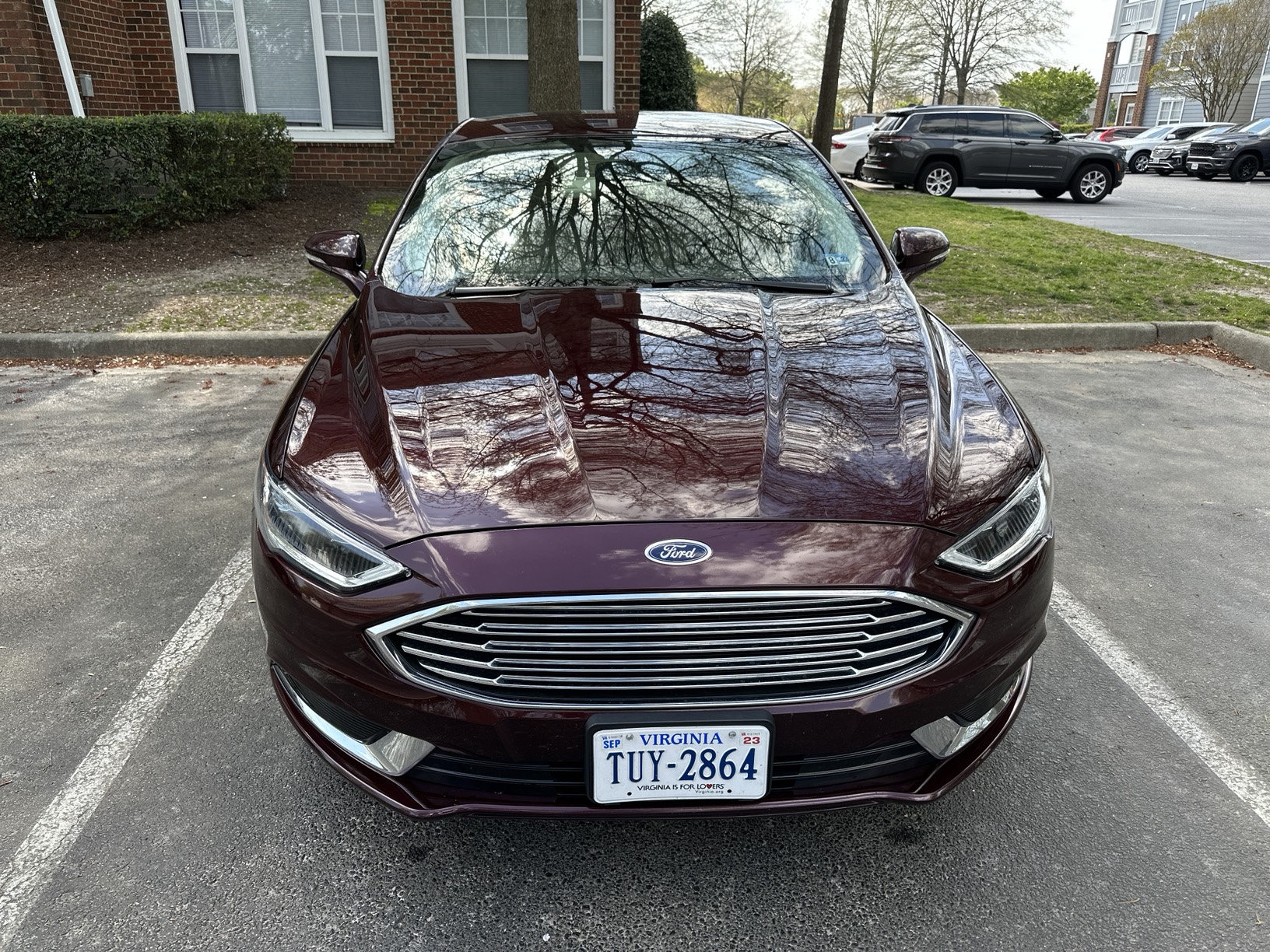 Used 2018 Ford Fusion SE w/ Fusion SE Technology Package FWD image 2