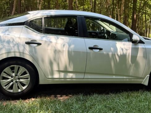Used 2025 Nissan Sentra S FWD image 2