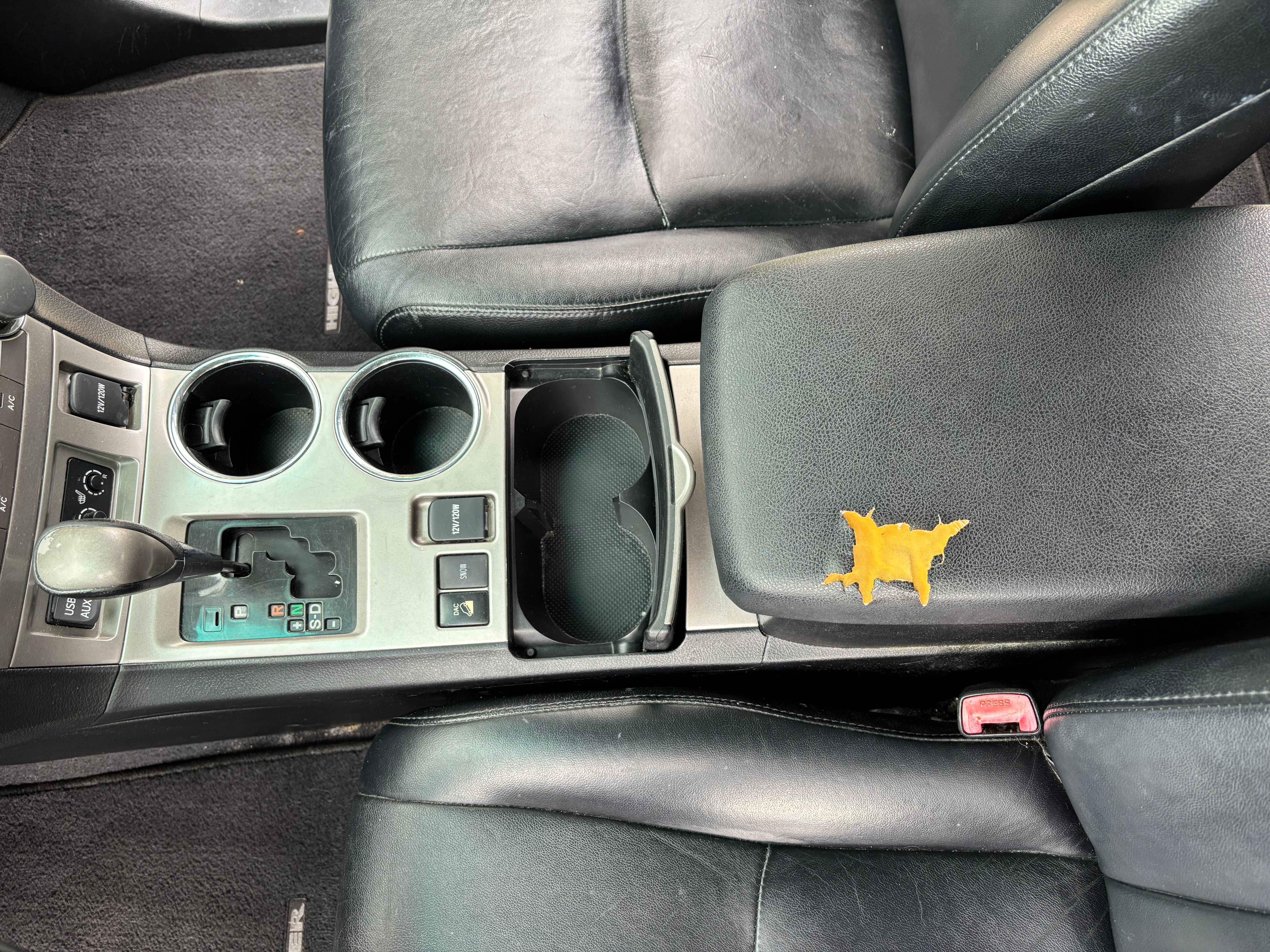 Used 2012 Toyota Highlander SE w/ Tow Pkg AWD/4WD image 14
