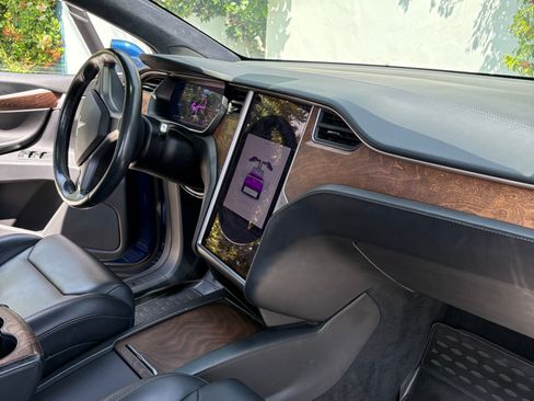 Used 2019 Tesla Model X Long Range image 10