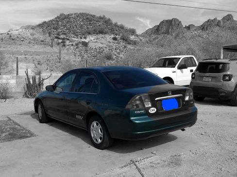 Used 2001 Honda Civic GX image 1