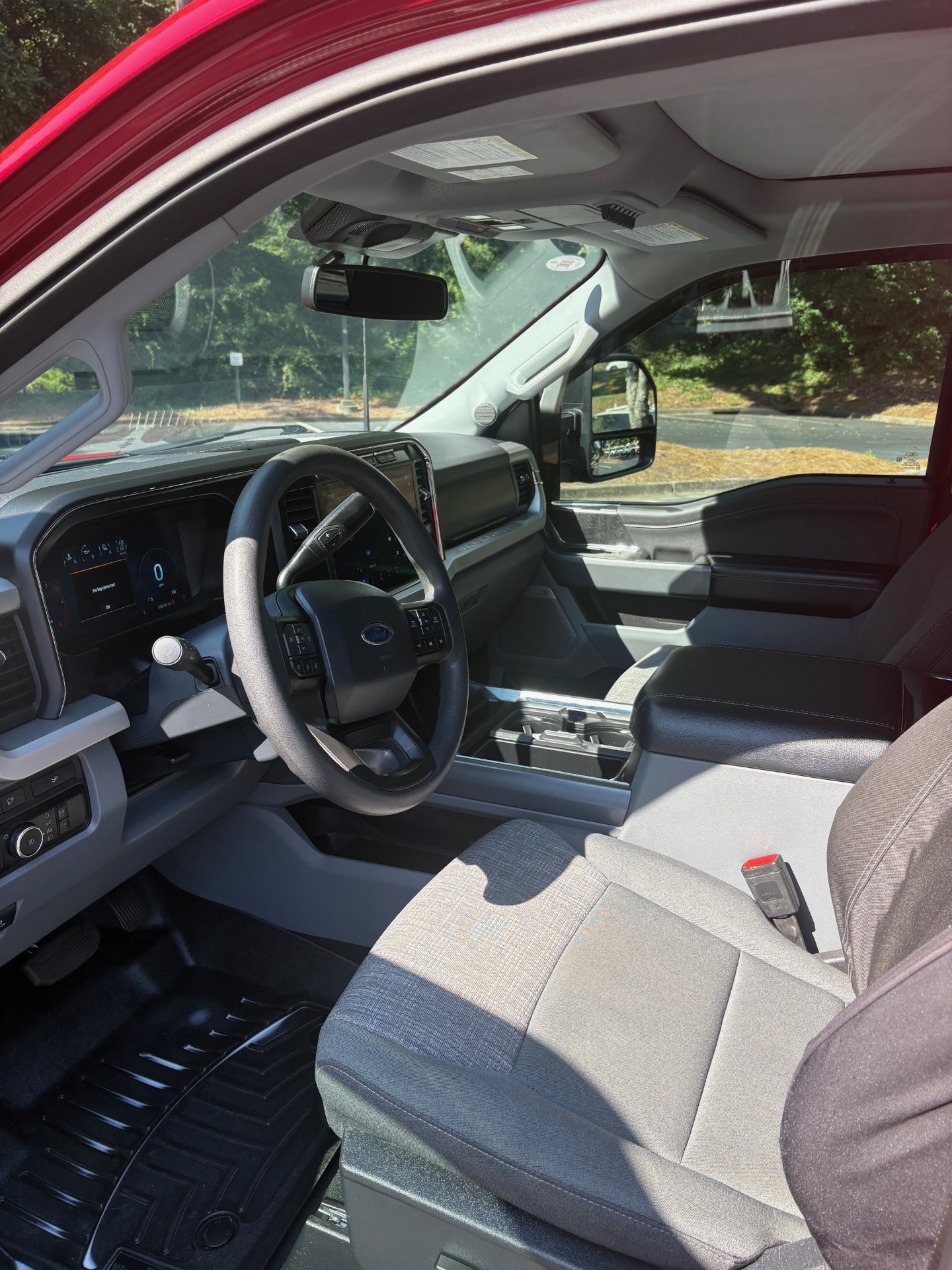 Used 2024 Ford F250 XLT w/ XLT Premium Package AWD/4WD image 8