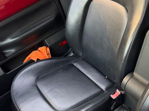 Used 2006 Volkswagen Beetle Convertible w/ Package 1 image 6