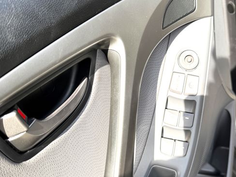 Used 2012 Hyundai Elantra Limited w/ Technology Pkg 5 image 5