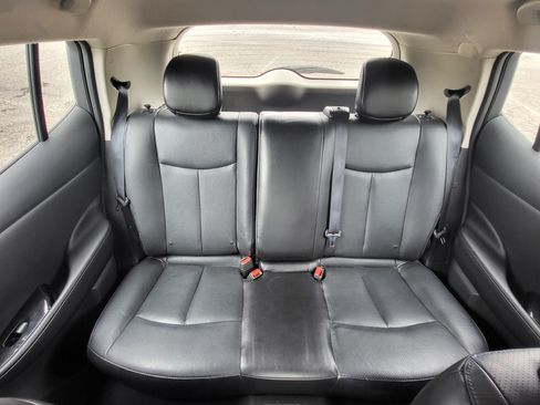 Used 2015 Nissan Leaf SL image 11