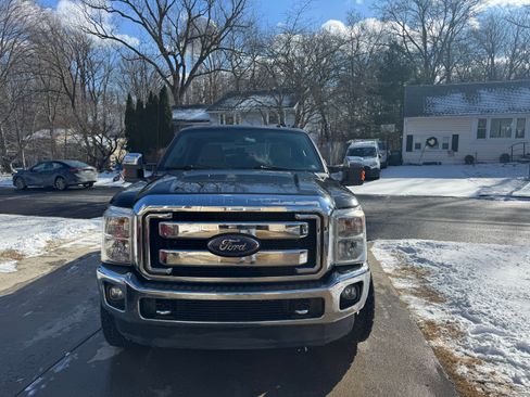 Used 2016 Ford F250 XLT w/ XLT Premium Package image 2