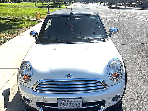 Used 2011 MINI Cooper Convertible image 2