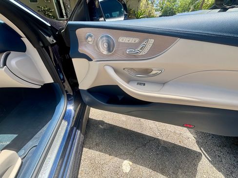 Used 2018 Mercedes-Benz E 400 4MATIC Cabriolet w/ Premium 1 Package image 19