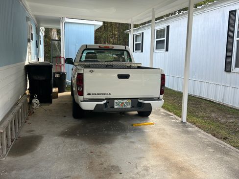 Used 2008 Chevrolet Colorado LS image 2