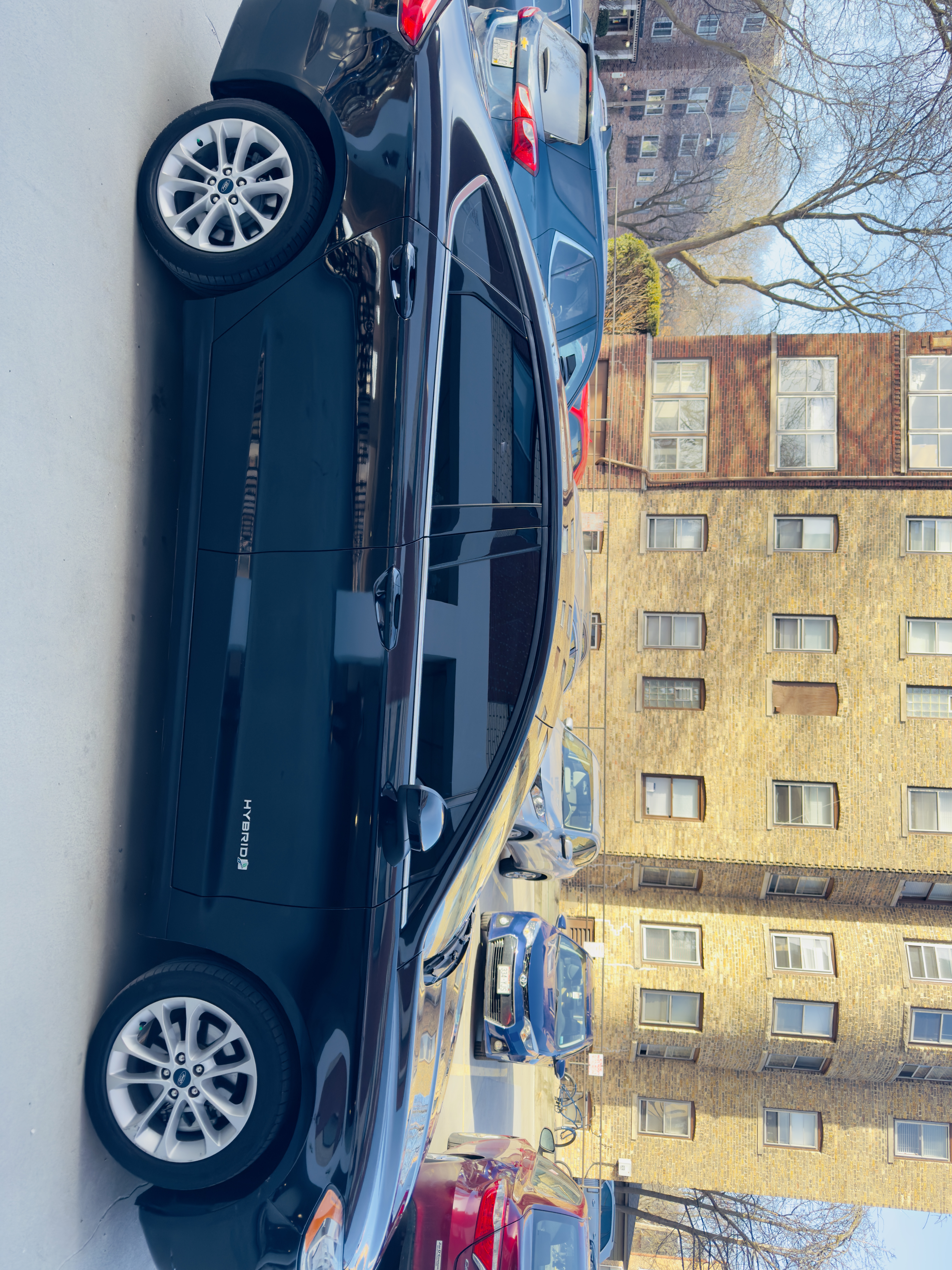 Used 2019 Ford Fusion SE FWD image 5