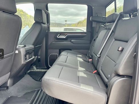 Used 2026 Chevrolet Silverado 2500 LT w/ Trail Boss Package image 12