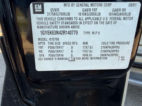 Used 2002 Cadillac Escalade Luxury image 2