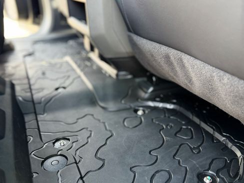 Used 2025 GMC Hummer EV 3X w/ LPO, Sport Package image 12