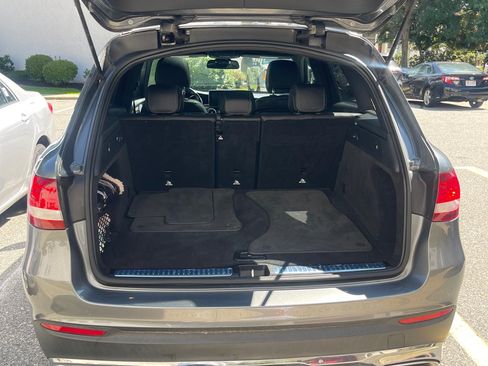 Used 2018 Mercedes-Benz GLC 300 4MATIC image 9