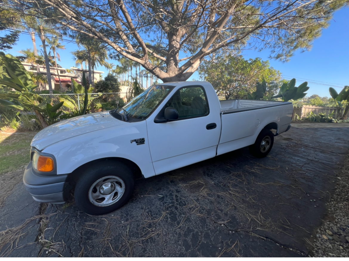 Used 2004 Ford F150 XL RWD image 1