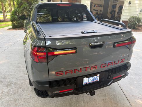 Used 2024 Hyundai Santa Cruz Night AWD/4WD image 4