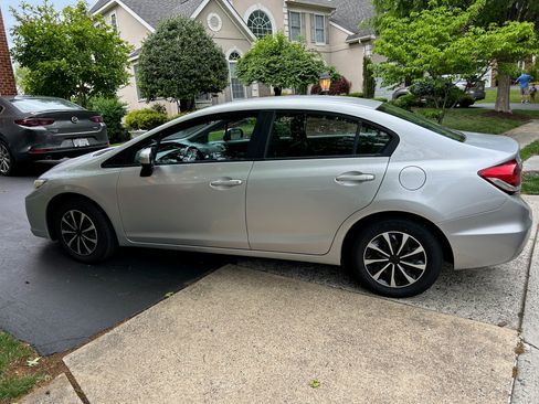 Used 2015 Honda Civic LX image 2