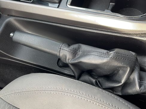 Used 2016 Toyota Tacoma SR5 image 21