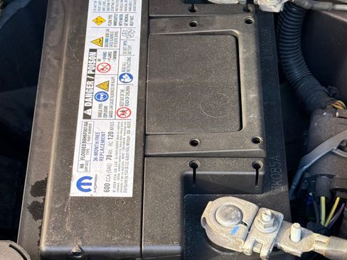 Used 2015 Jeep Wrangler Unlimited Sahara w/ Katzkin Premium Leather Group image 24