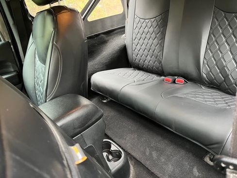 Used 2018 Jeep Wrangler Sport image 17