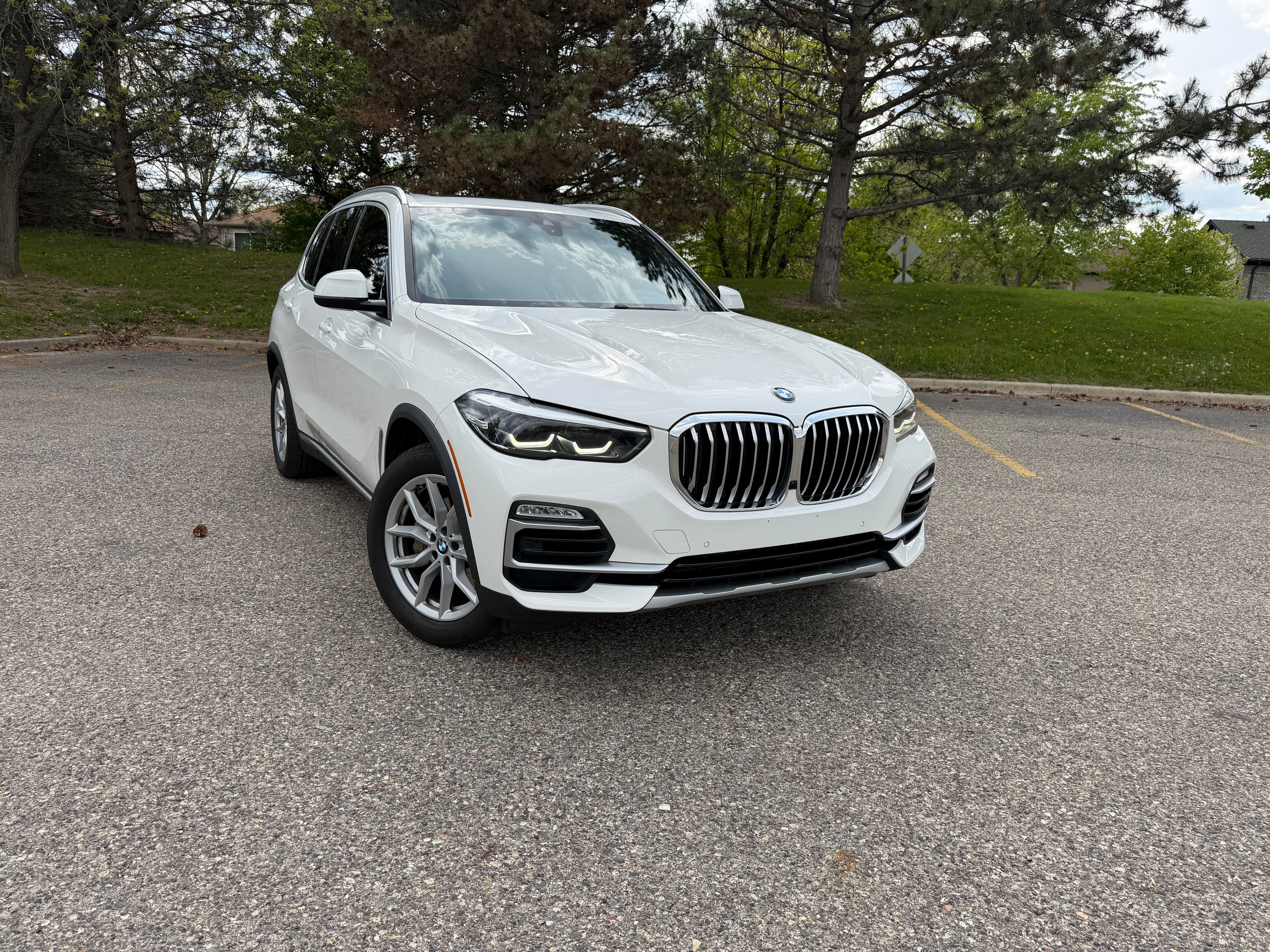 Used 2021 BMW X5 xDrive40i w/ Convenience Package AWD/4WD image 1