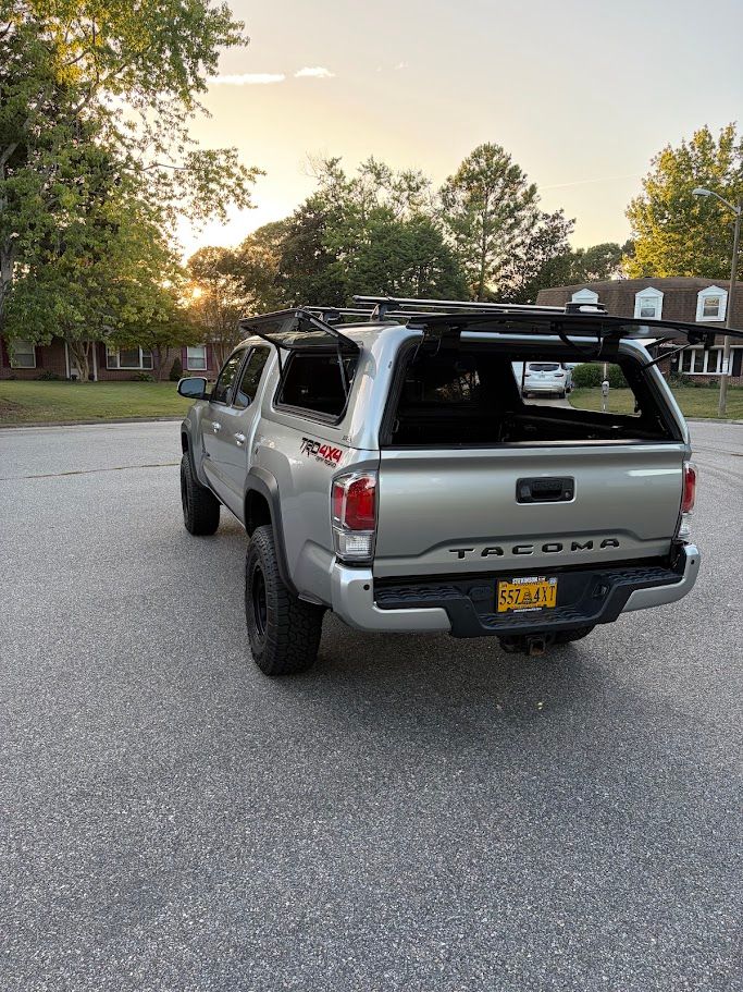 Used 2022 Toyota Tacoma TRD Off-Road w/ TRD Premium Off Road Package AWD/4WD image 6