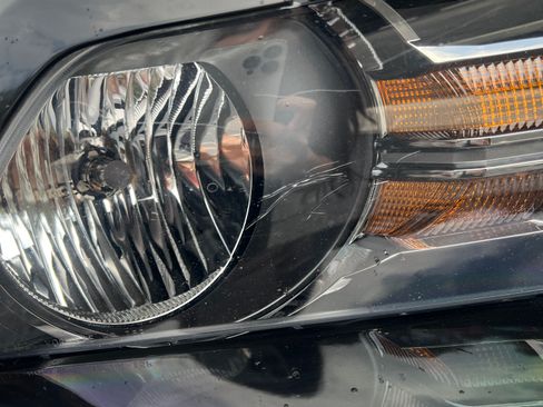 Used 2011 Ford Mustang GT Premium image 17