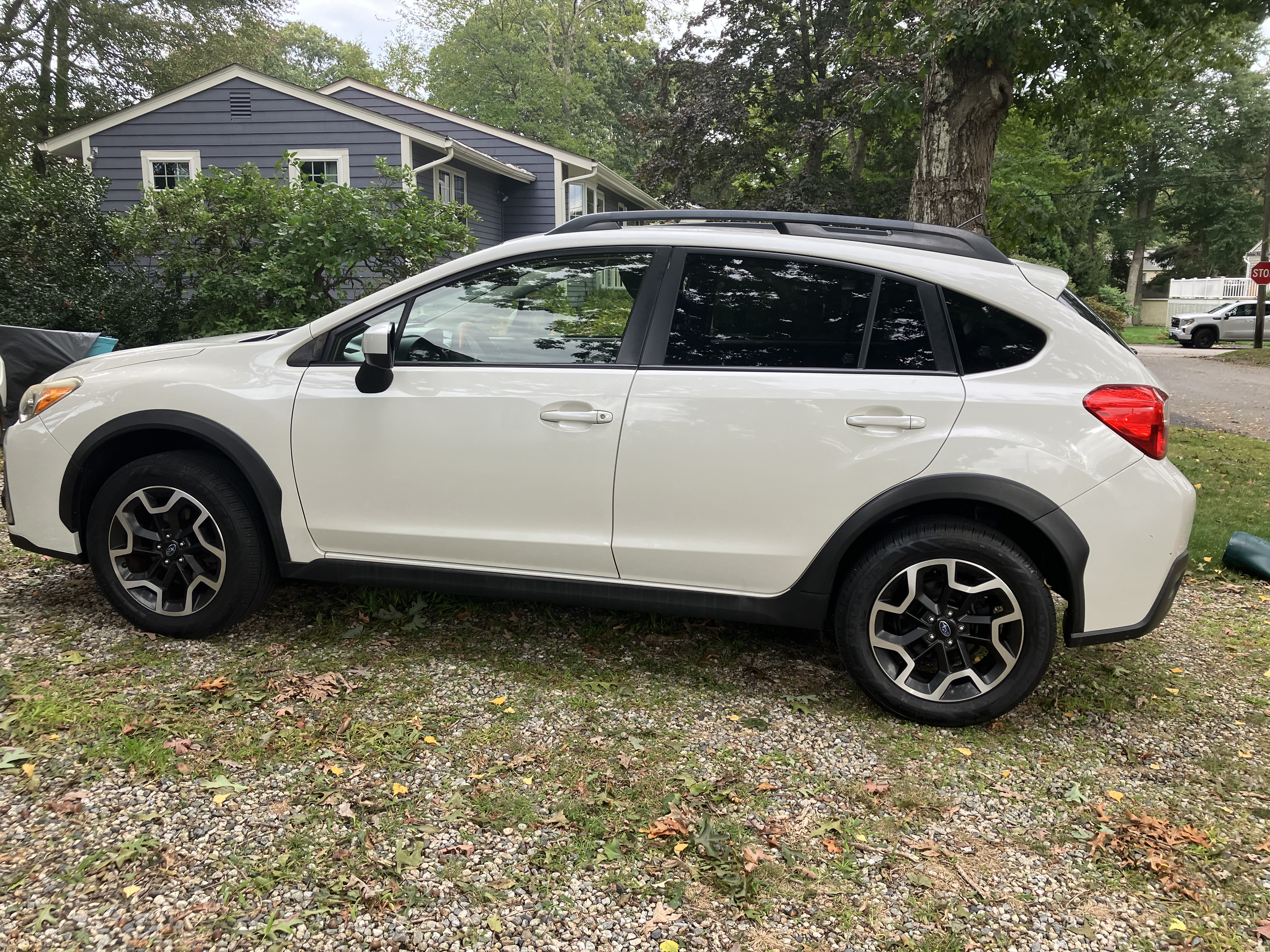 Used 2017 Subaru Crosstrek 2.0i Premium AWD/4WD image 1