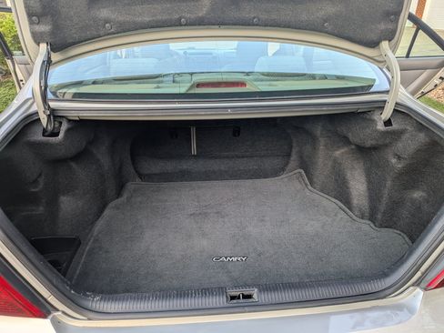 Used 2003 Toyota Camry LE FWD image 29