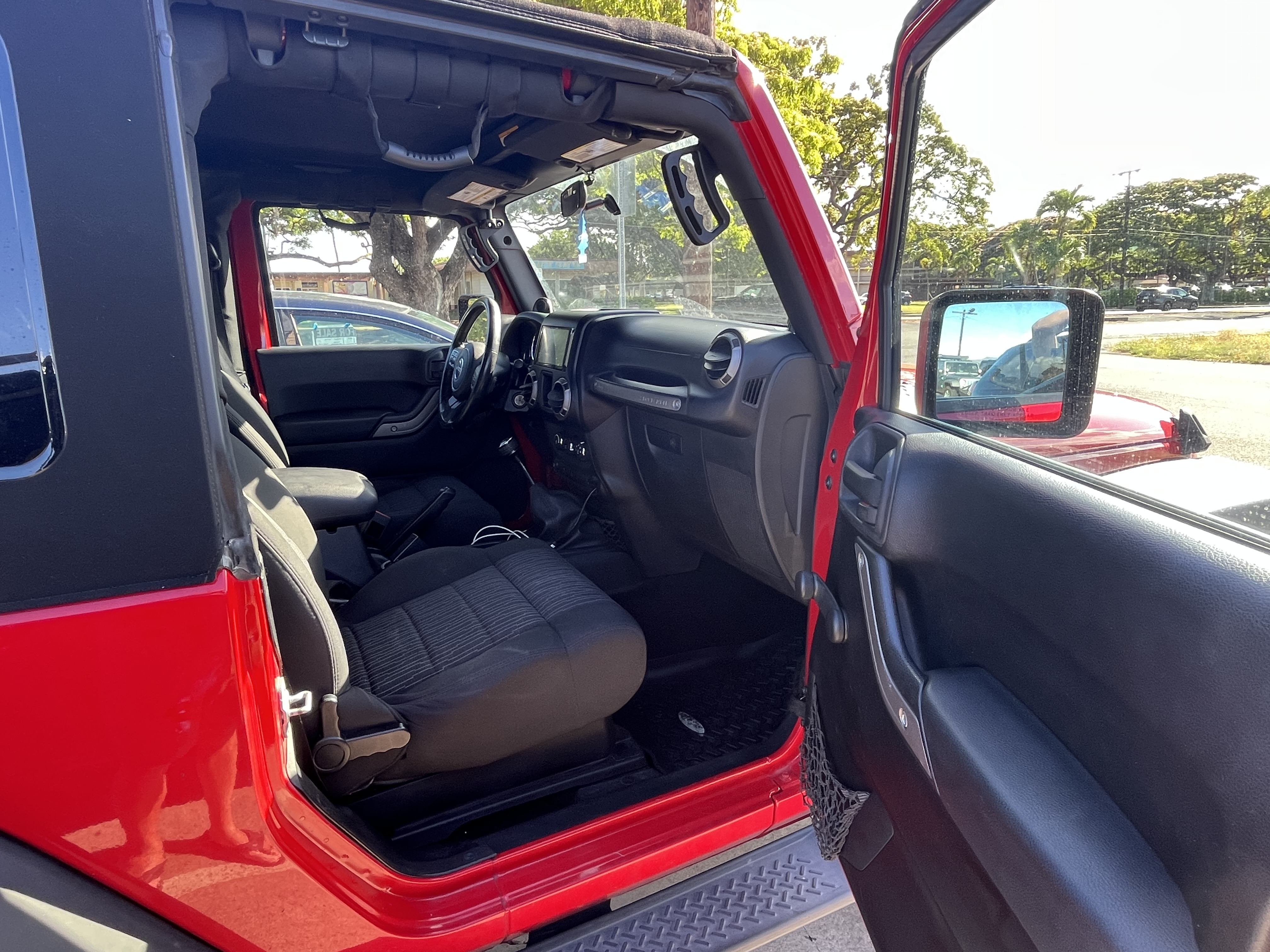 Used 2012 Jeep Wrangler Sport w/ Connectivity Group AWD/4WD image 6