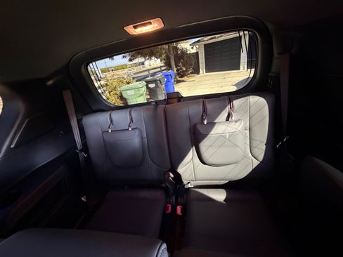 Used 2023 Lexus GX 460 Premium w/ Premium Plus Package AWD/4WD image 10