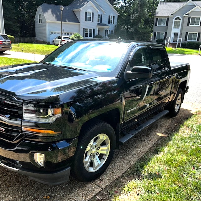 Used 2018 Chevrolet Silverado 1500 LT w/ All Star Edition AWD/4WD image 13