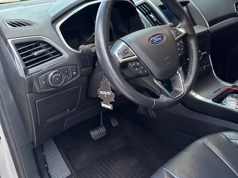 Used 2019 Ford Edge Titanium w/ Equipment Group 301A AWD/4WD image 6